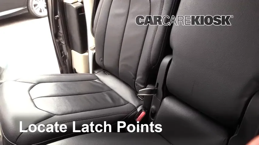 2017 Chrysler Pacifica Touring 3.6L V6 Car Seats Install